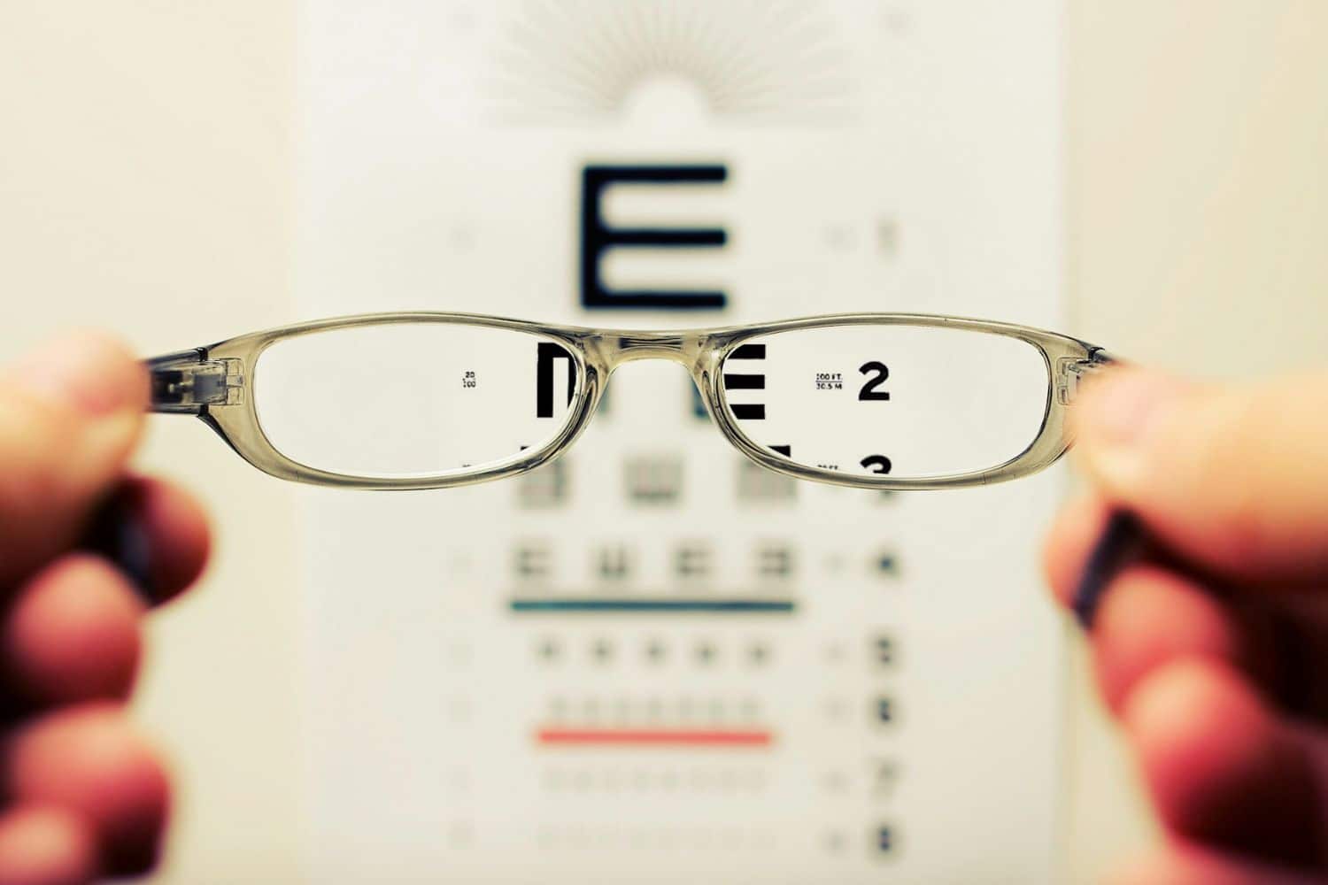 Guide pour choisir une mutuelle optique et dentaire